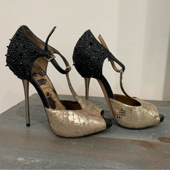 Sam Edelman Heels Women's Size 5.5 Scarlet T-Strap Open Toe Gold Blk Spiked Heel - Picture 5 of 14